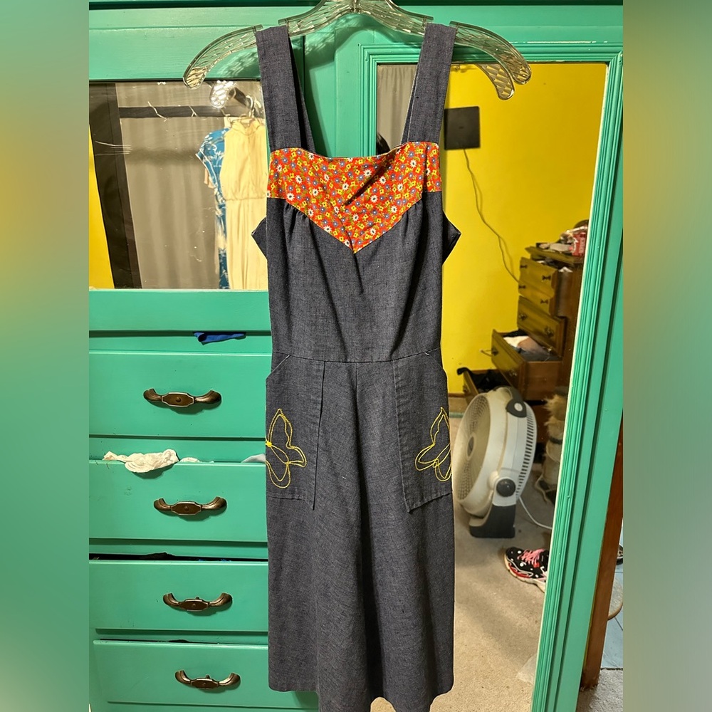 Awesome vintage dress